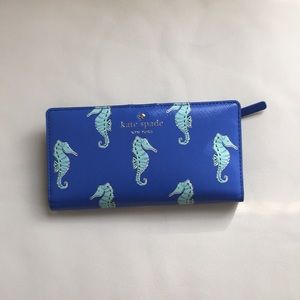 Kate spade seahorse wallet perfect condition!!